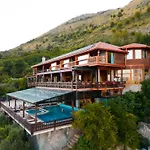 Hotel Grandpa\'S House